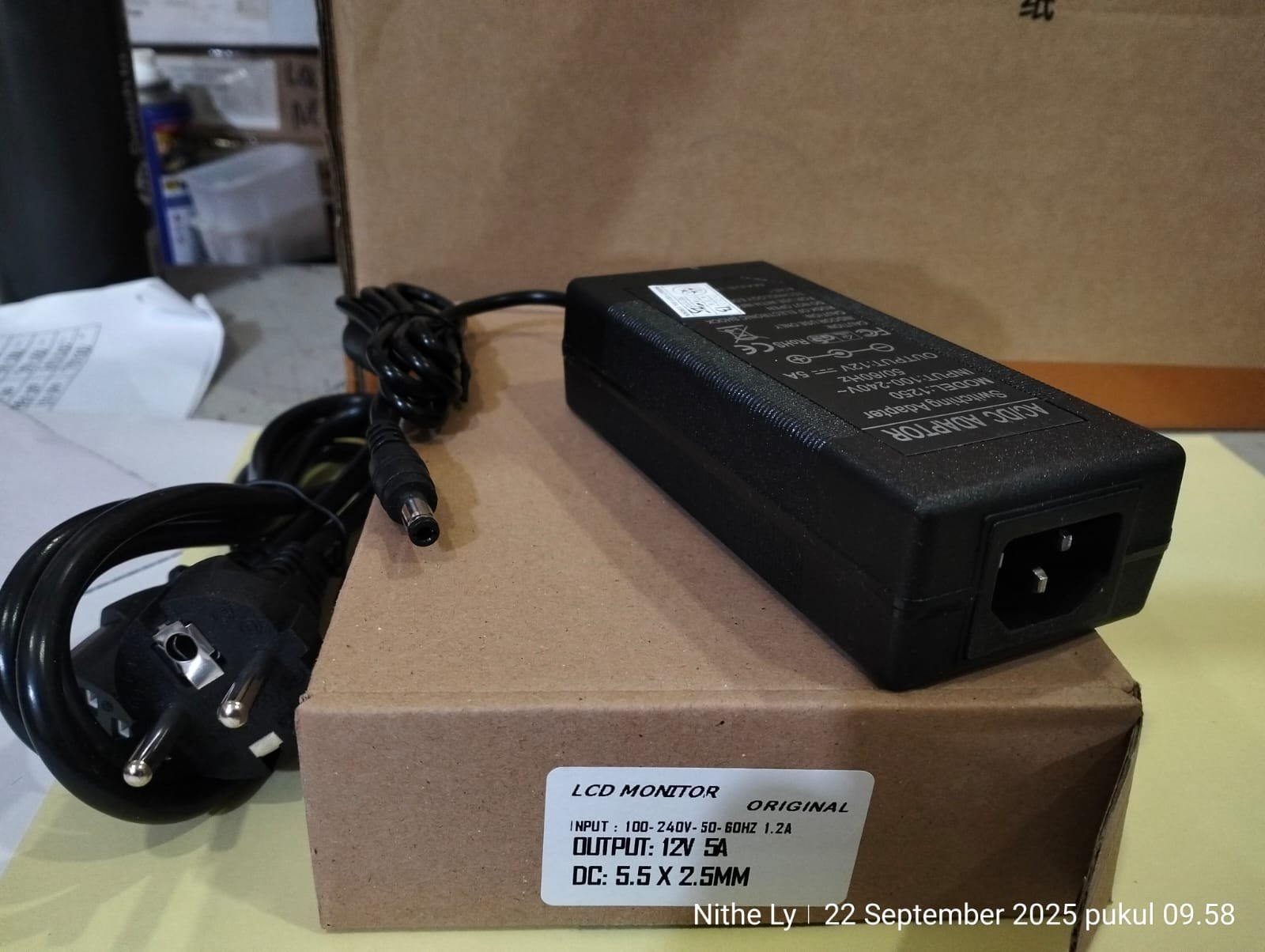 ADAPTER LCD MONITOR 12V-5A 5.5MM*2.5MM