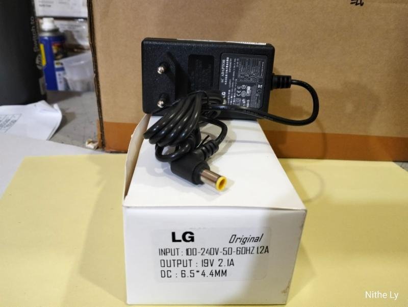 ADAPTER LG 19V-2,1A 6.5MM*4.4MM JARUM