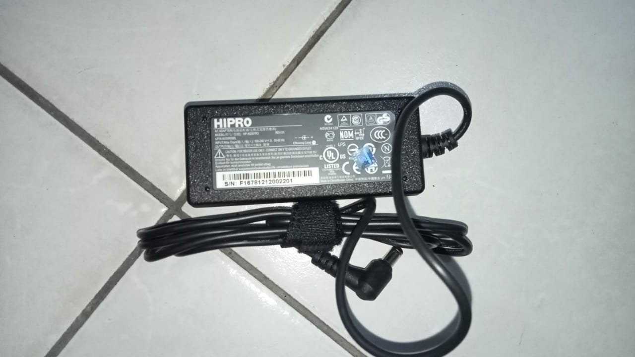ADAPTER ACER 19V 1,58A