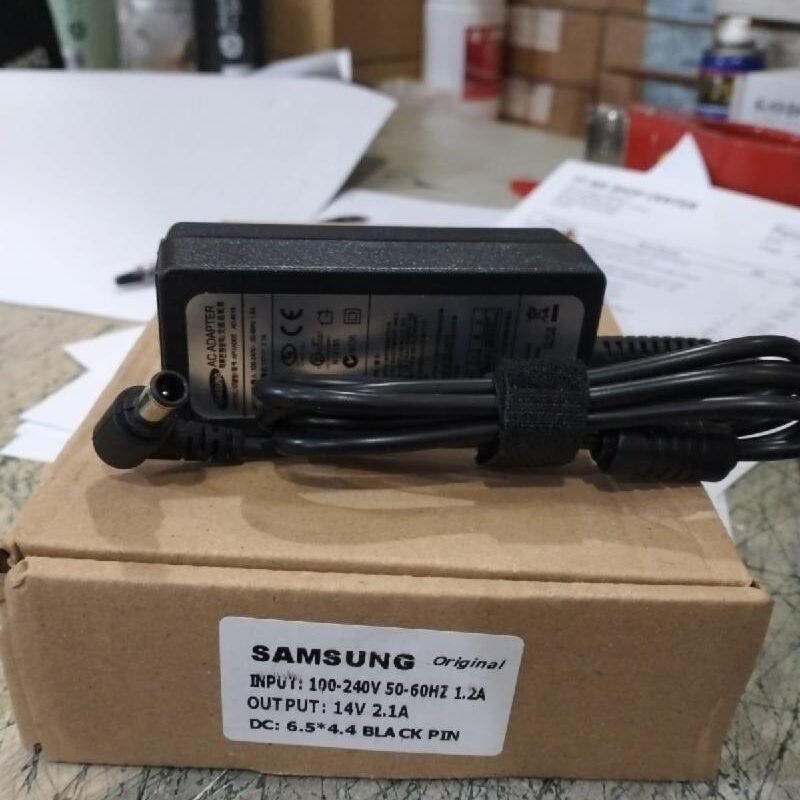 ADAPTER SAMSUNG 14V-2,1A 6.5*4.4 MM