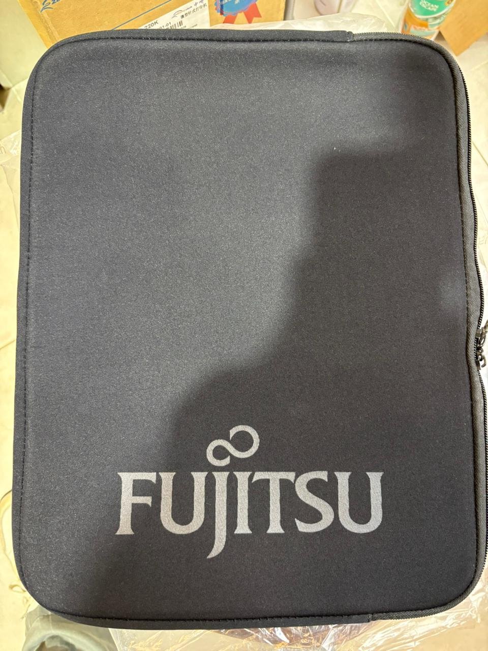FUJITSU SLIPCASE 16''