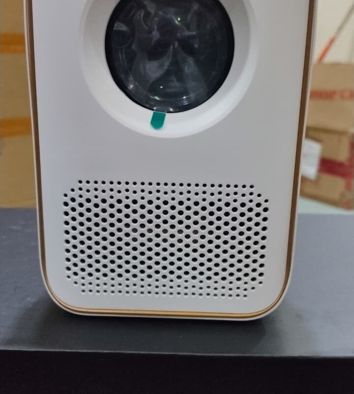 PROJEKTOR MINI Y1 1920*1080P (150 ANSI)