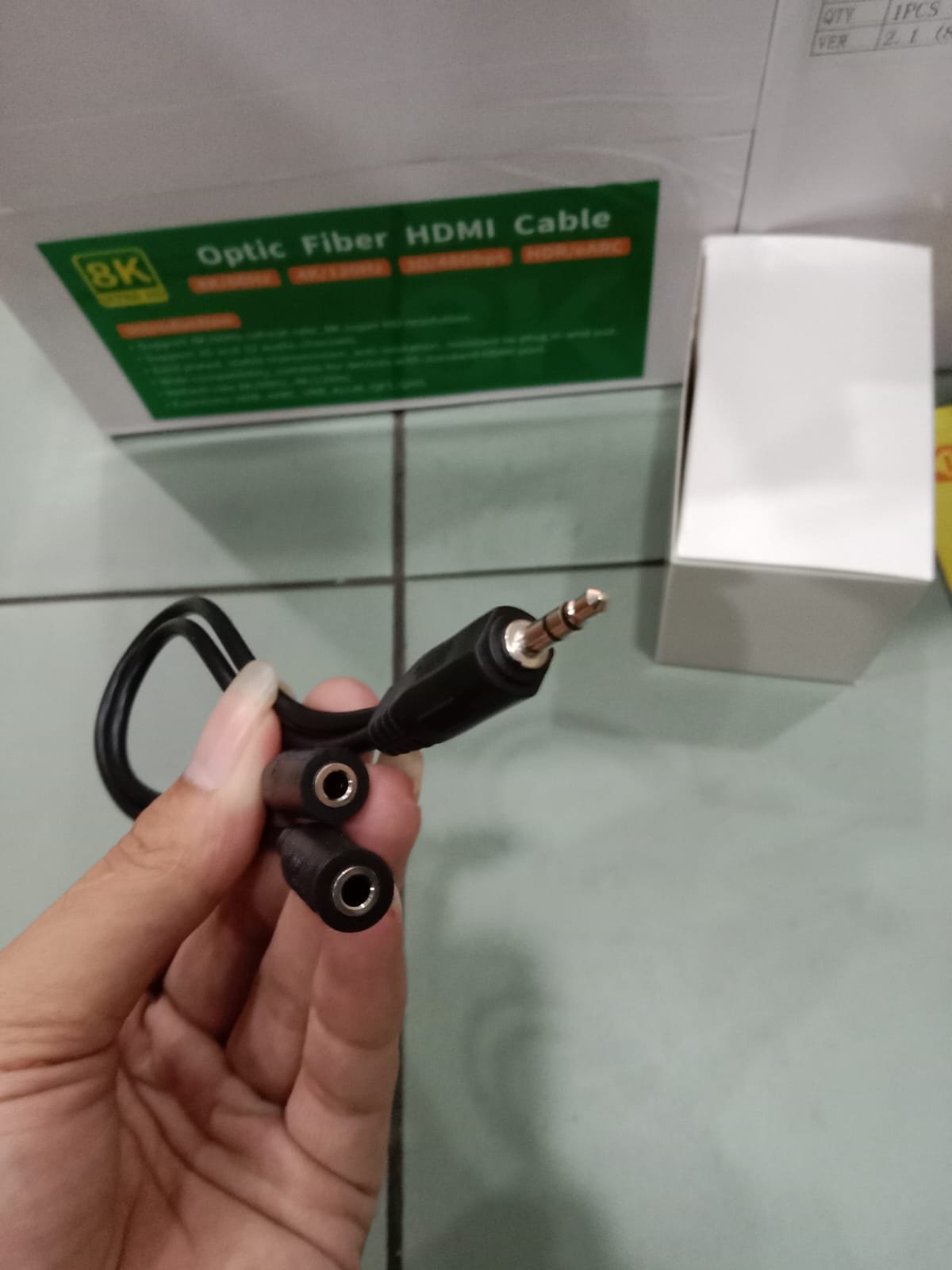 CABEL AUDIO 3,5 mm (M) TO 2 AUDIO 3,5 mm (F)