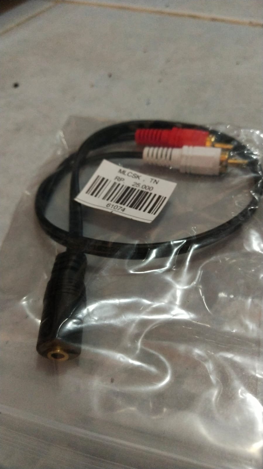 CABEL AUDIO 3,5 (F) TO 2 CRA (M)